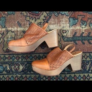 Free People Logan Clogs